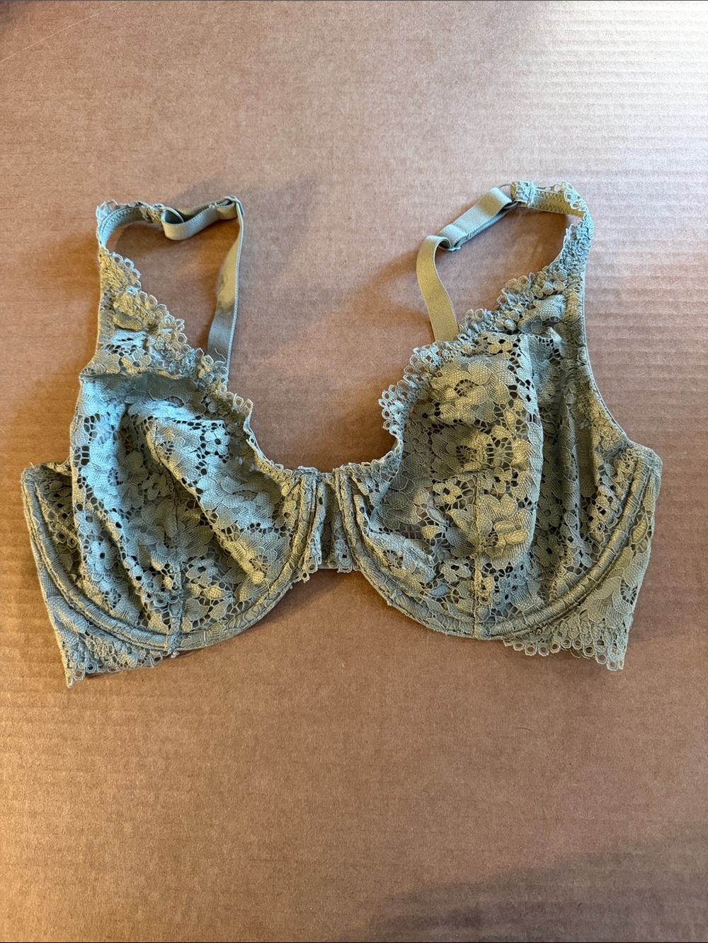 36DD Lace Underwire Bra in Sage Green - Women Intimates